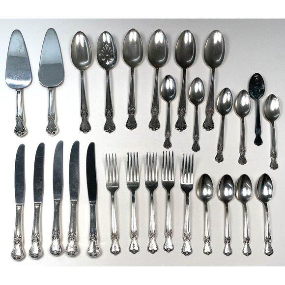 28pc Lot Old Company International Silver Silverplate SIGNATURE VariousMonograms - Picture 1 of 12